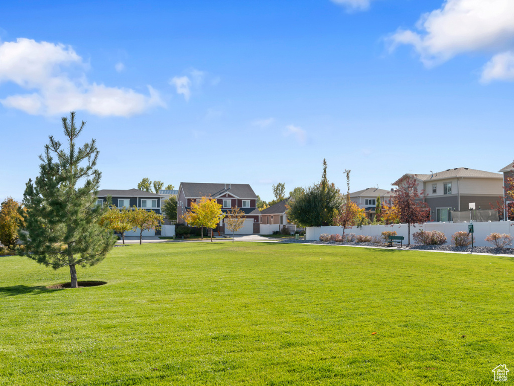 View of yard with a residential view