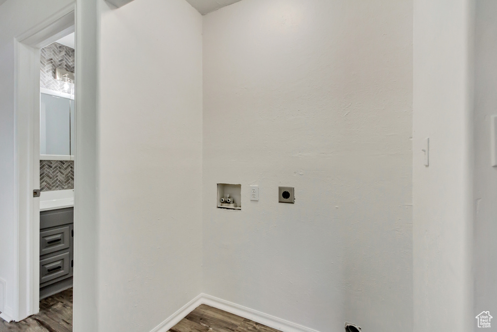 241 E UTAH AVE Tooele, UT 84074