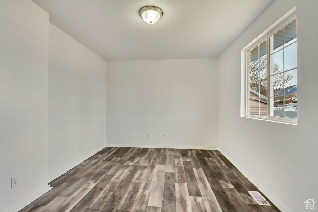 241 E UTAH AVE Tooele, UT 84074