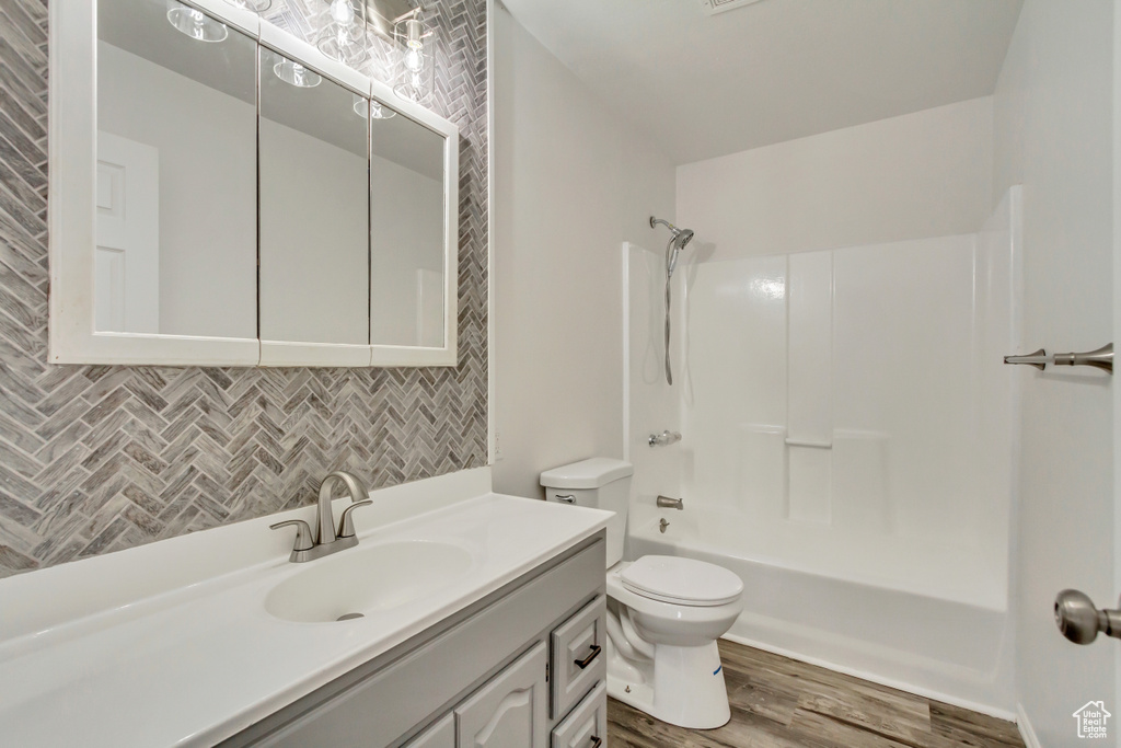 241 E UTAH AVE Tooele, UT 84074