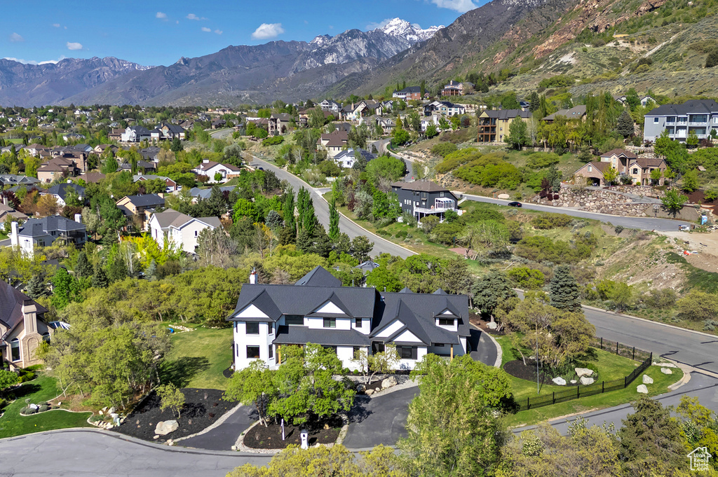 Drone / aerial view featuring a residential view and a mountain view