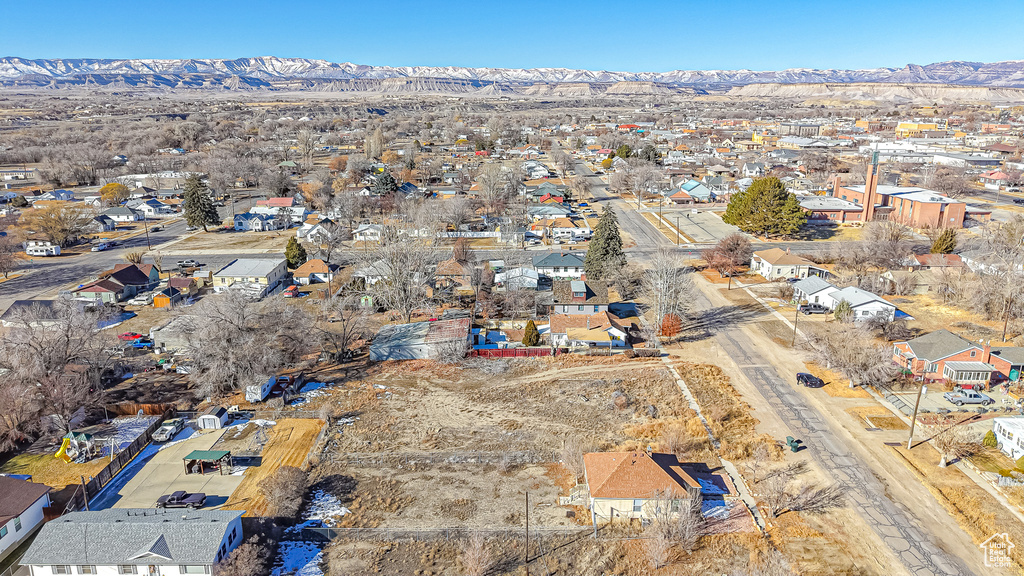 Bird's eye view with a mountain view