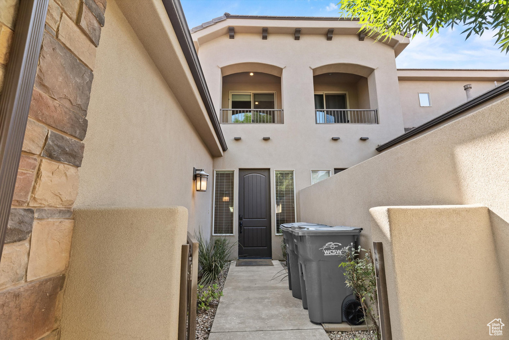 Photo 6 for MLS #2062501 at 1998 N Coral Dr