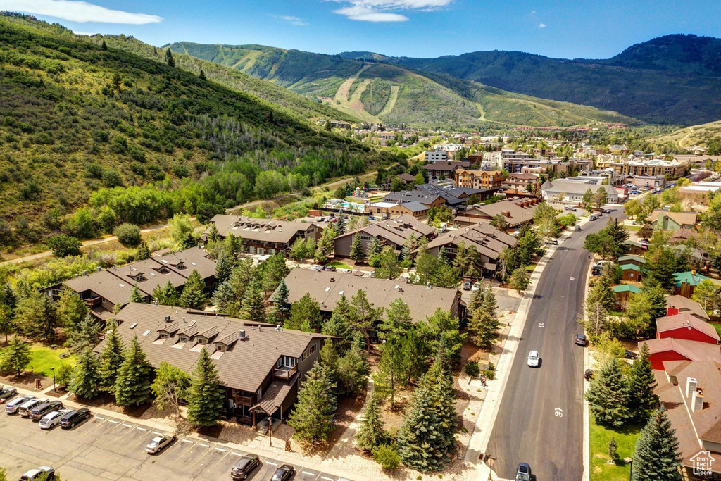 Drone / aerial view featuring a mountain view