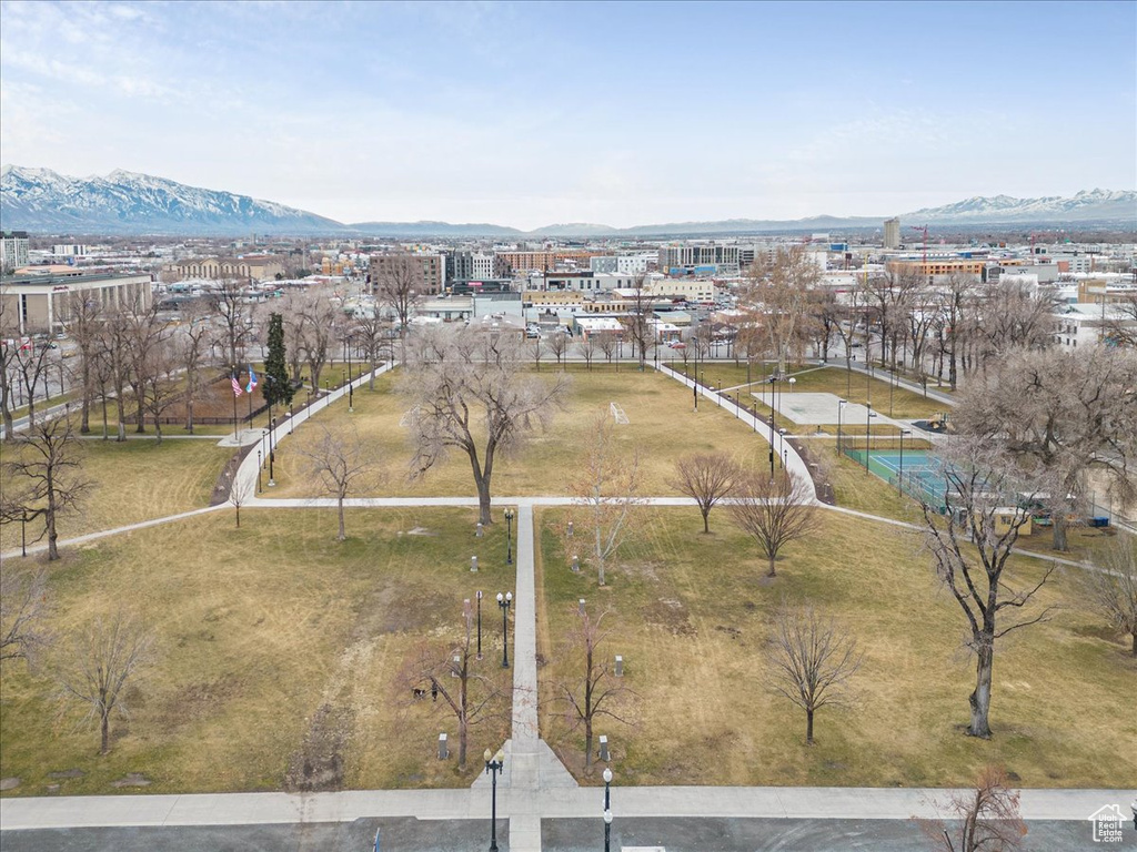 Aerial view with a mountain view