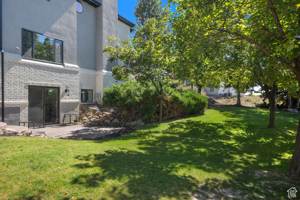 Photo 47 for MLS #2062957 at 1533 Rosanna Ln