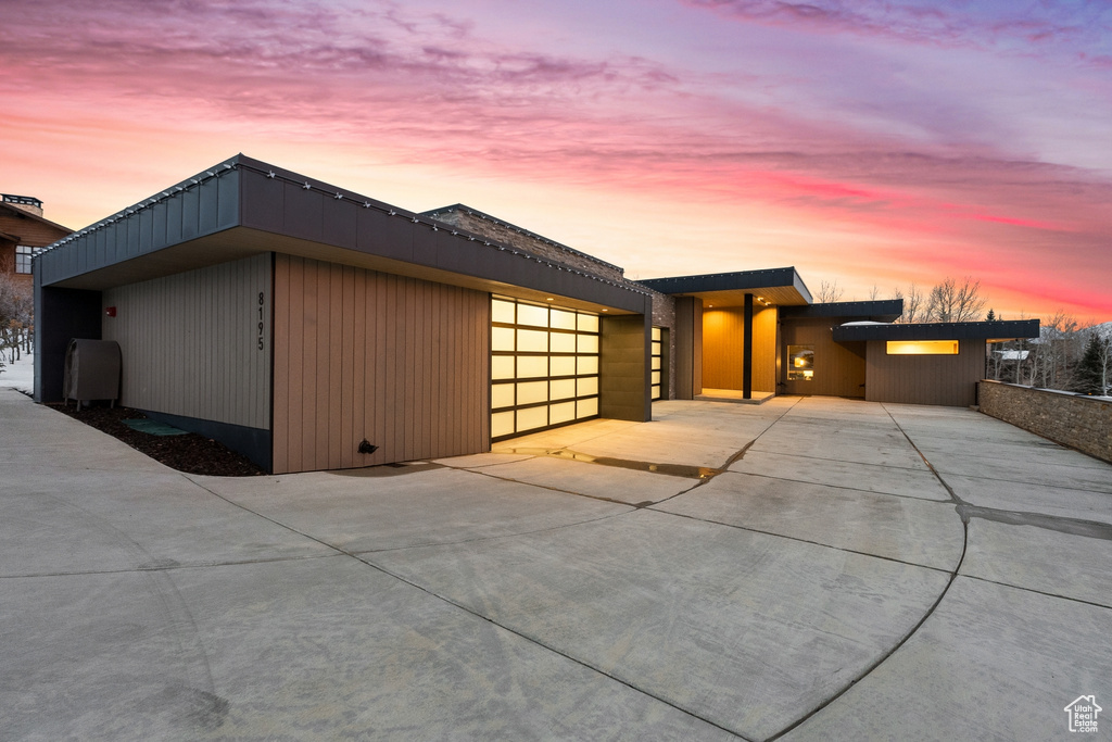 Contemporary house with a garage