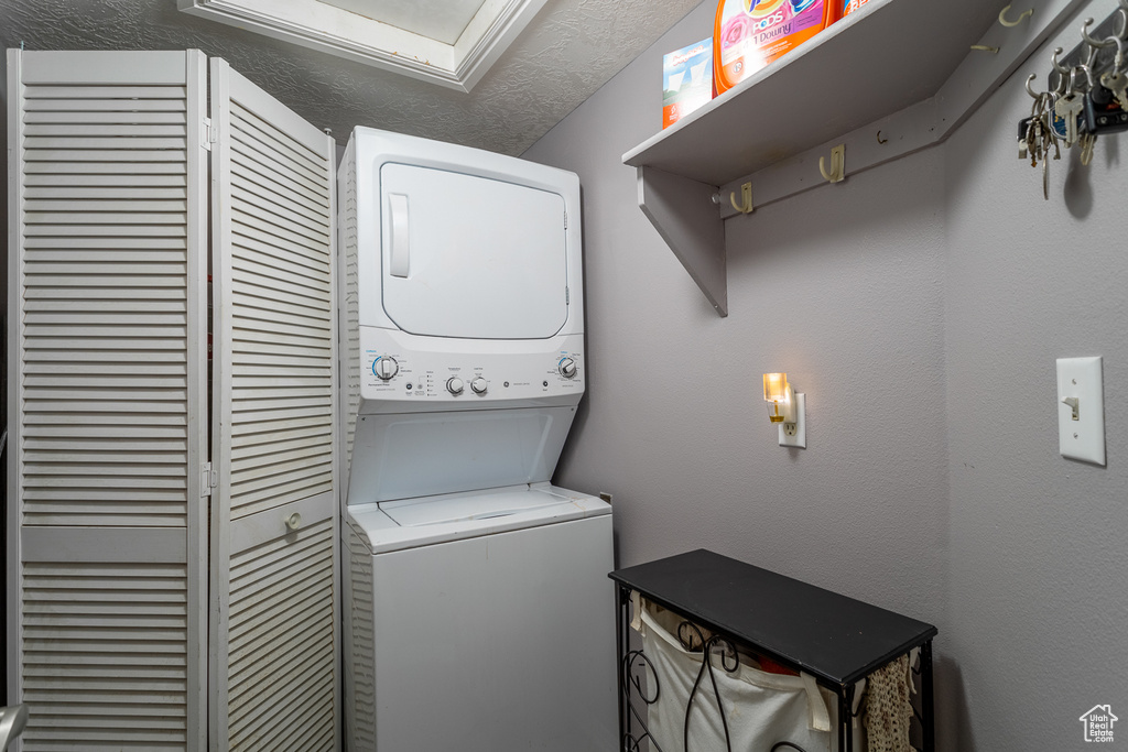 Photo 21 for MLS #2063058 at 2990 E Riverside Dr #26
