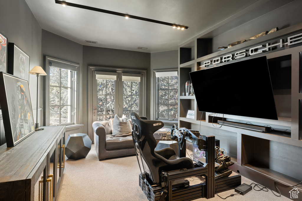Living area with carpet