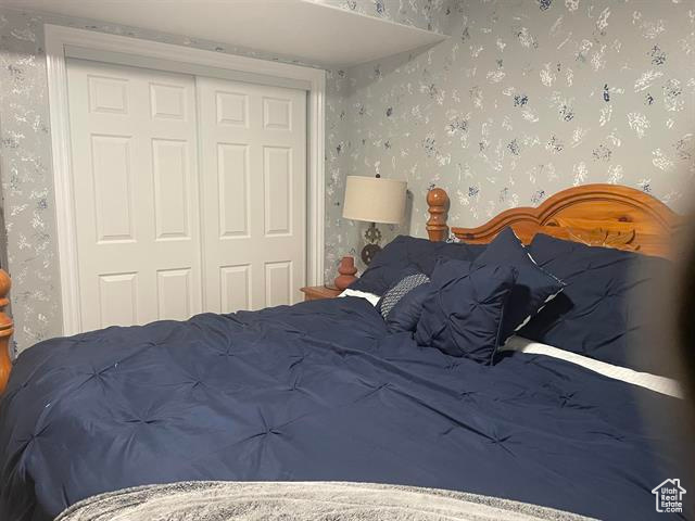 Bedroom with a closet