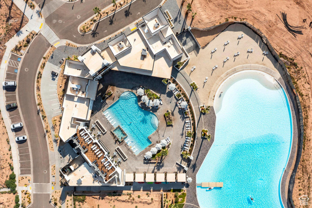 Birds eye view of property