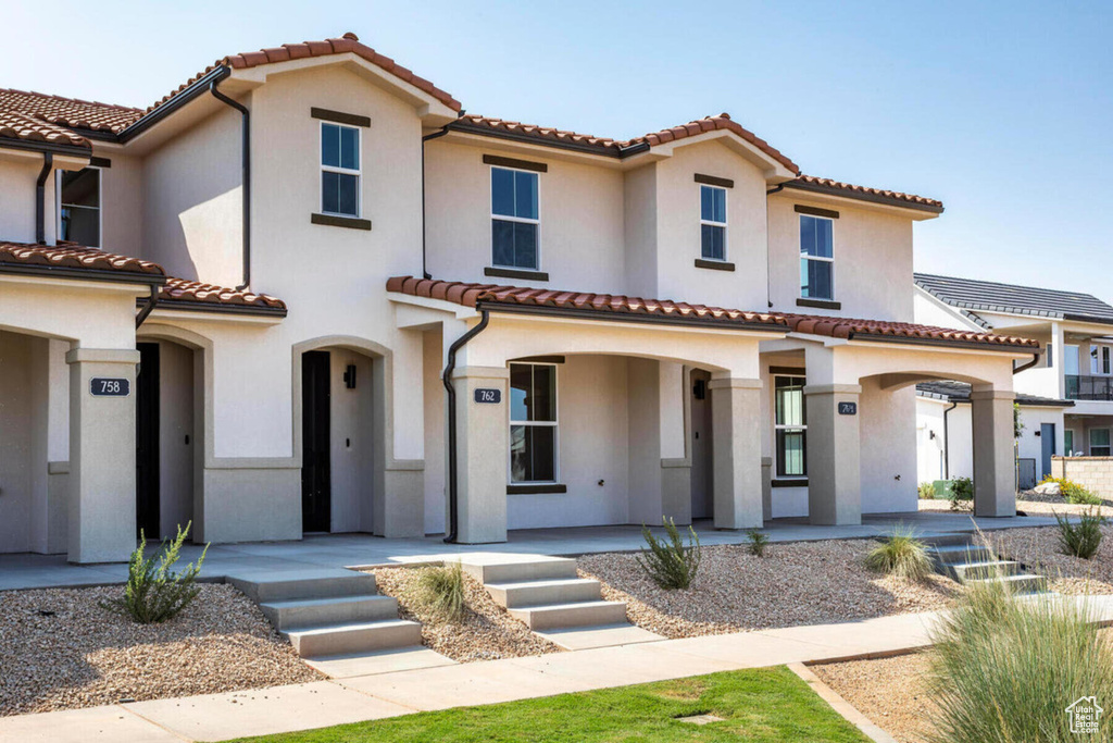View of mediterranean / spanish-style home