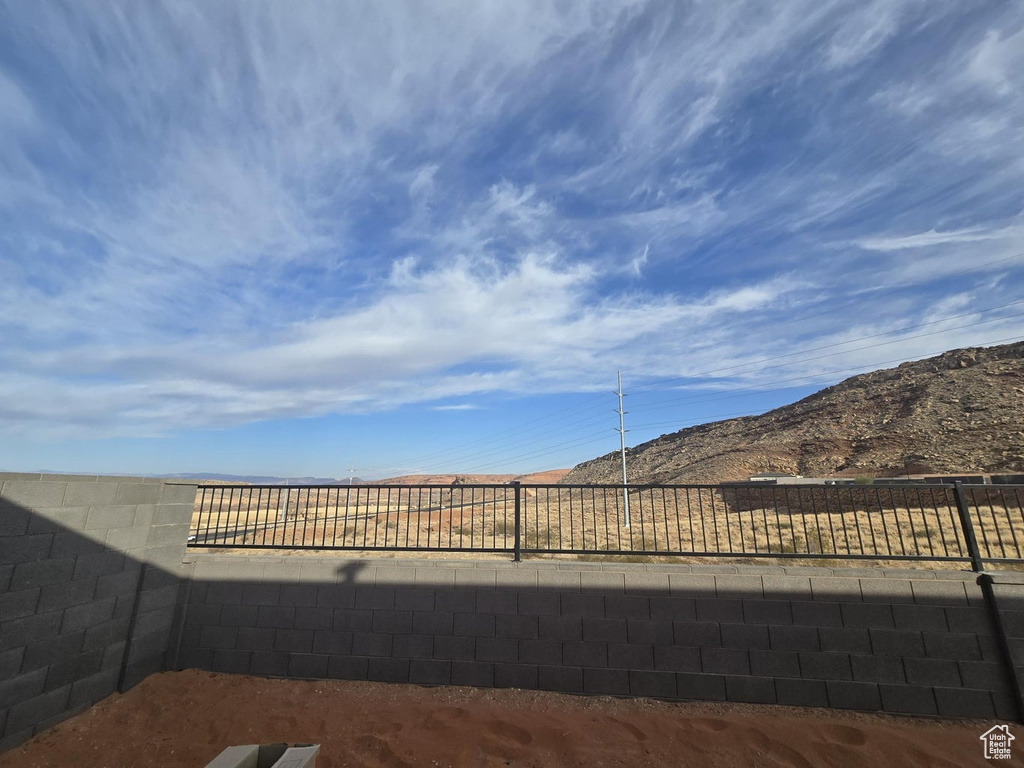 View of yard with a mountain view