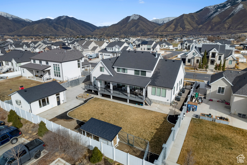 Bird\\\\\\\'s eye view featuring a mountain view