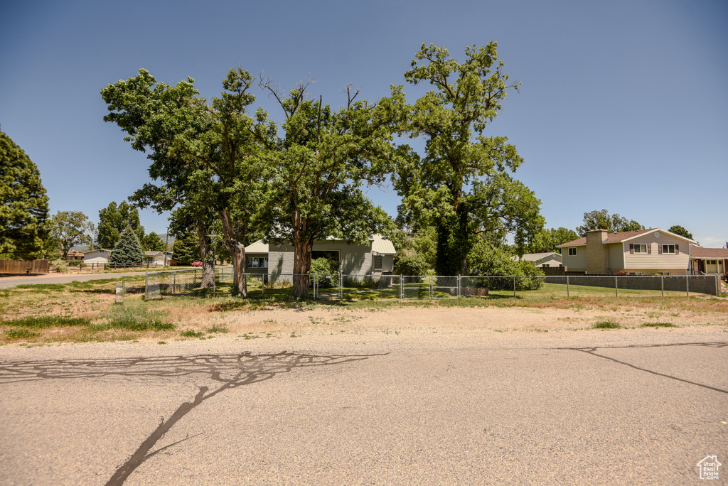 490 N 300 E Beaver, UT 84713
