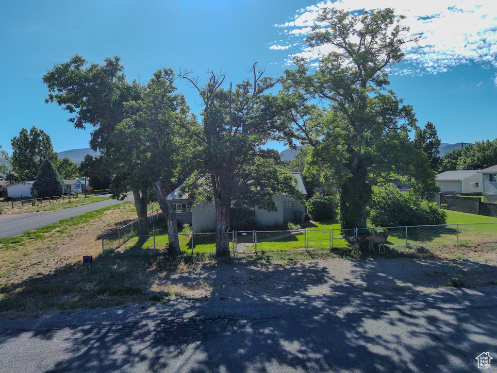 490 N 300 E Beaver, UT 84713