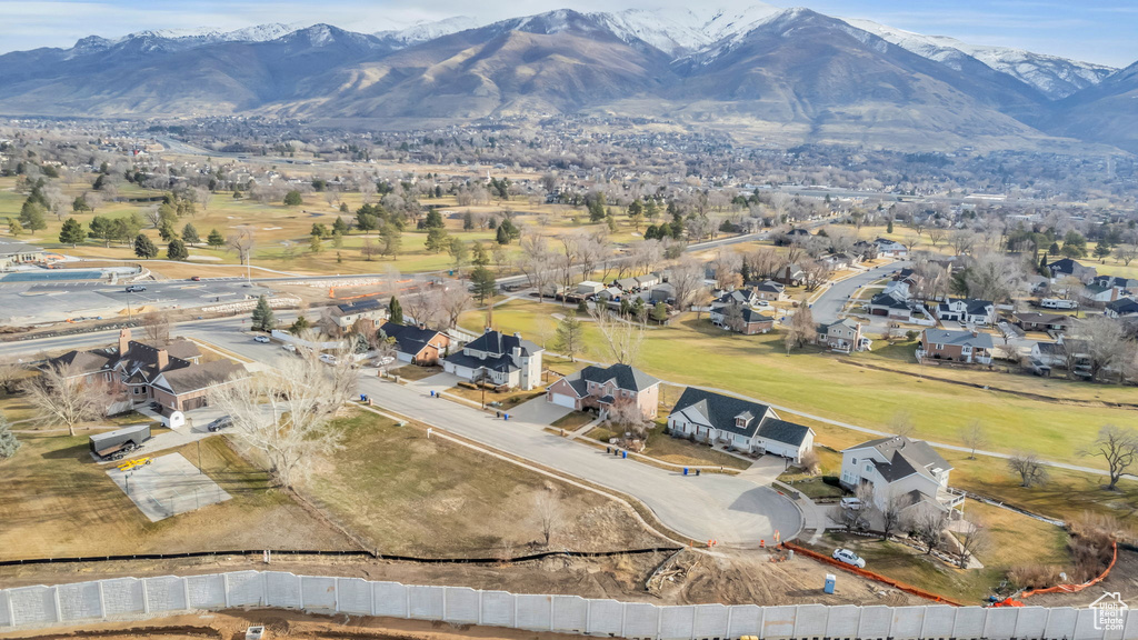 Bird\'s eye view featuring a mountain view