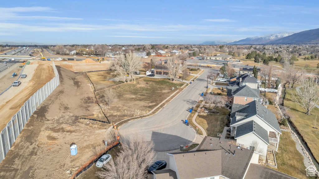 Drone / aerial view featuring a mountain view