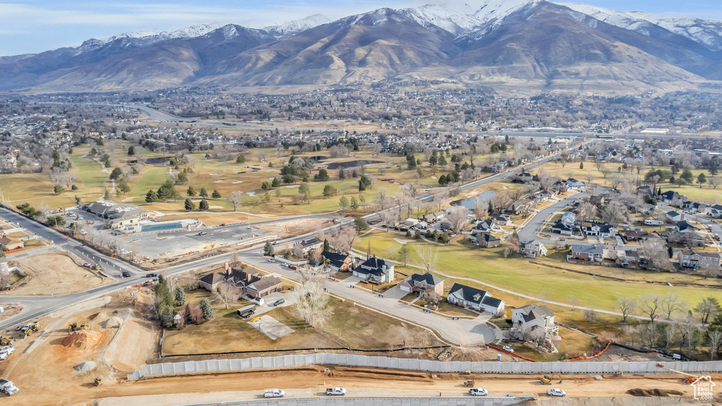 Bird\'s eye view featuring a mountain view