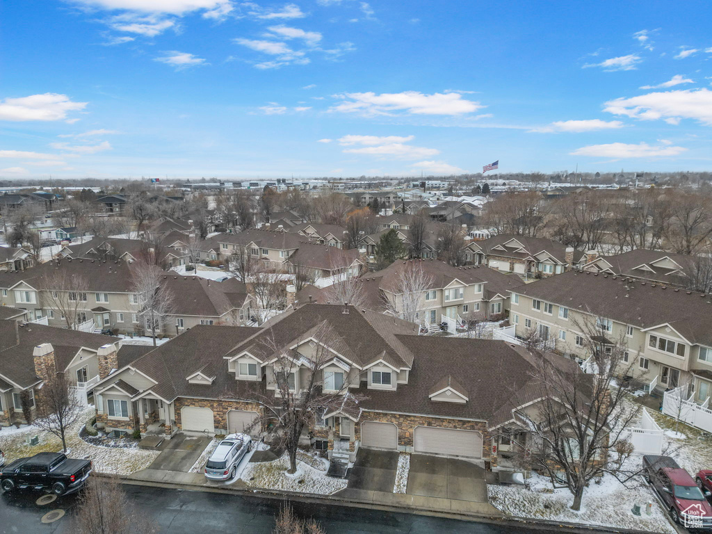 Birds eye view of property