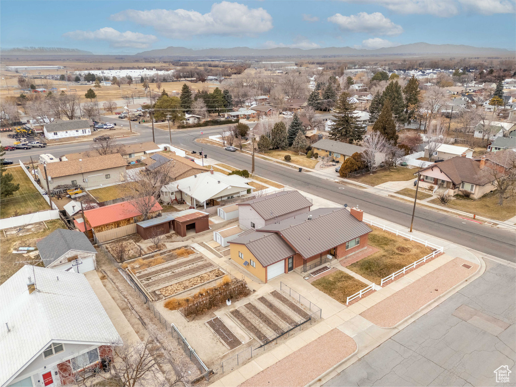 Bird's eye view with a mountain view