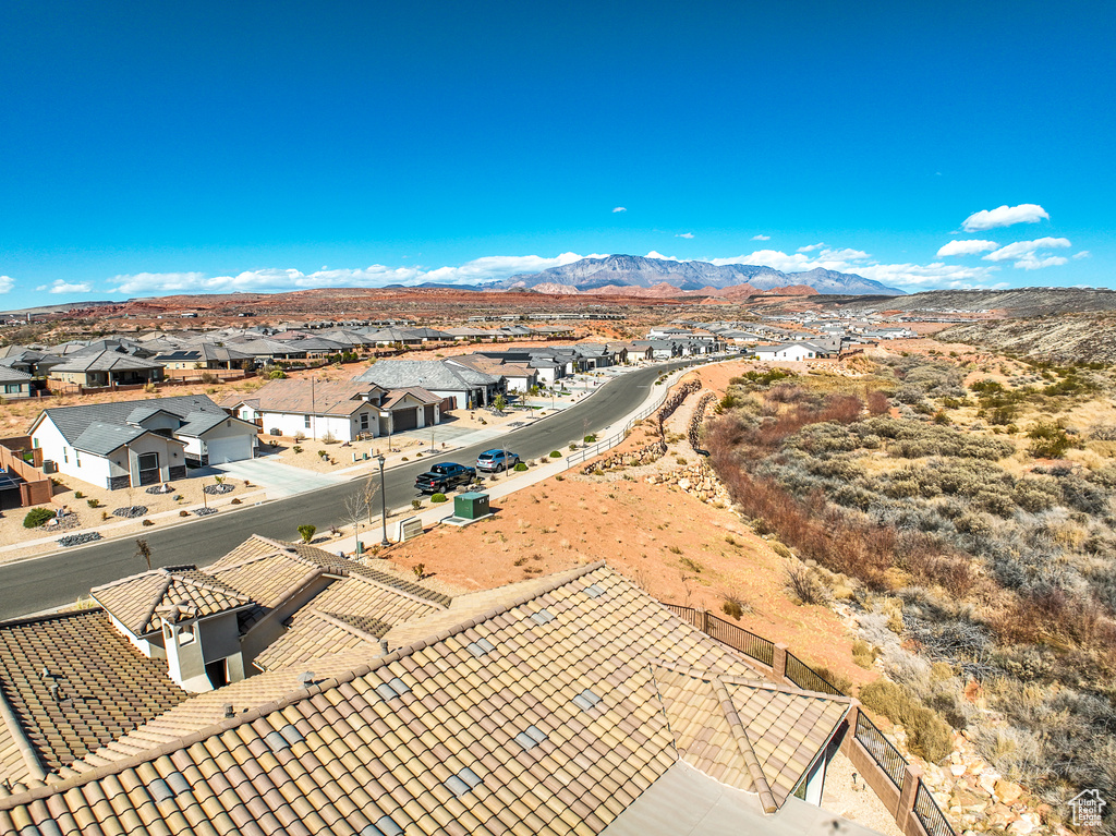 Bird\'s eye view featuring a mountain view