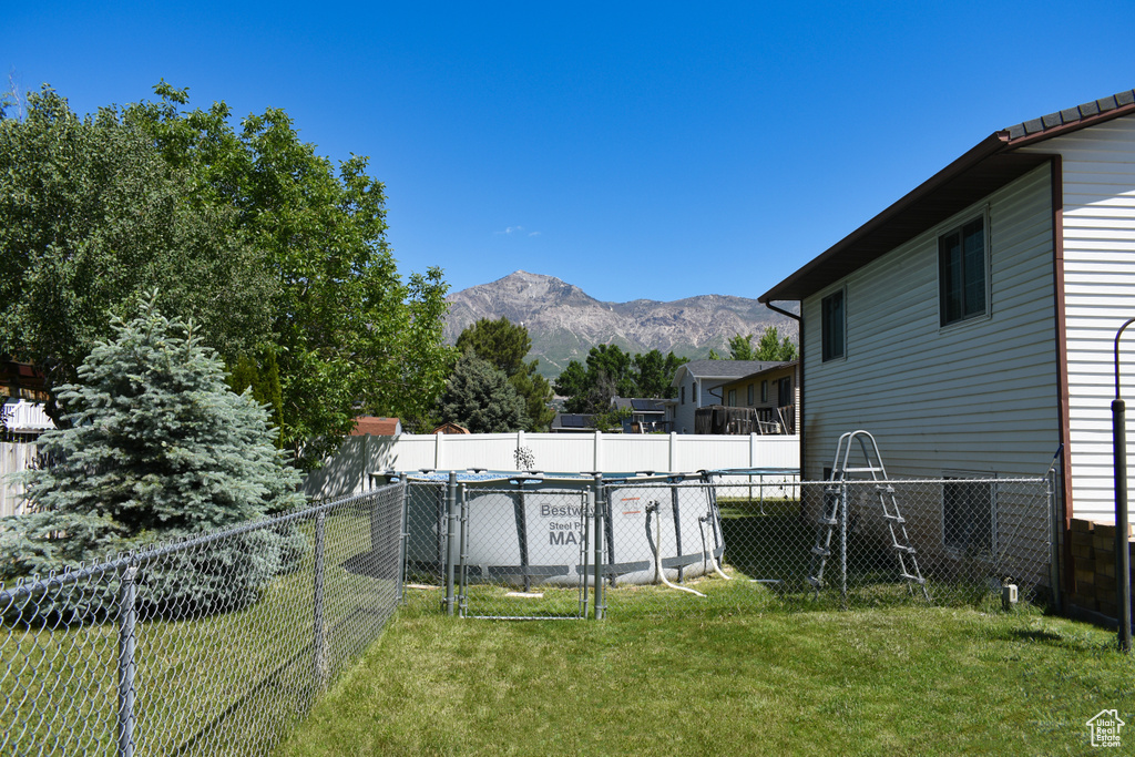 View of yard featuring a mountain view