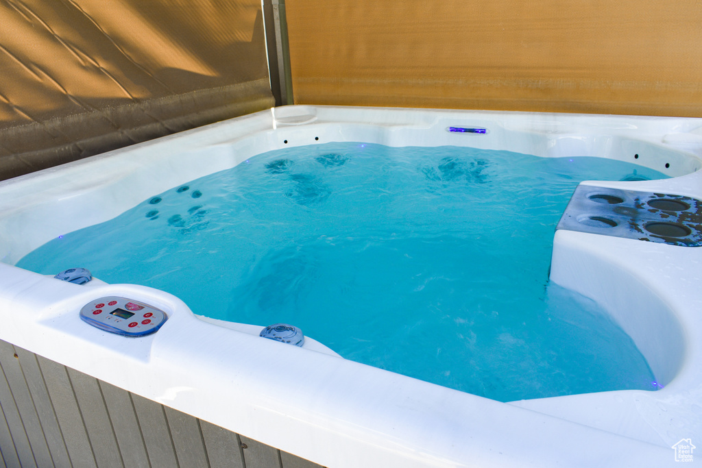 Exterior view of a jacuzzi