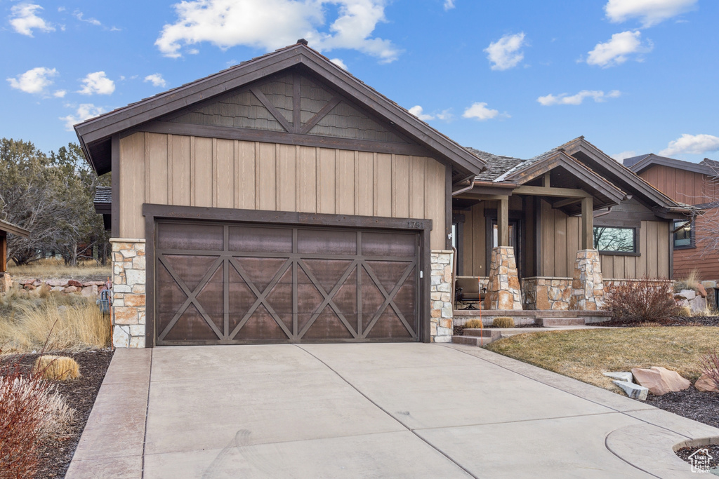 View of front facade with a garage