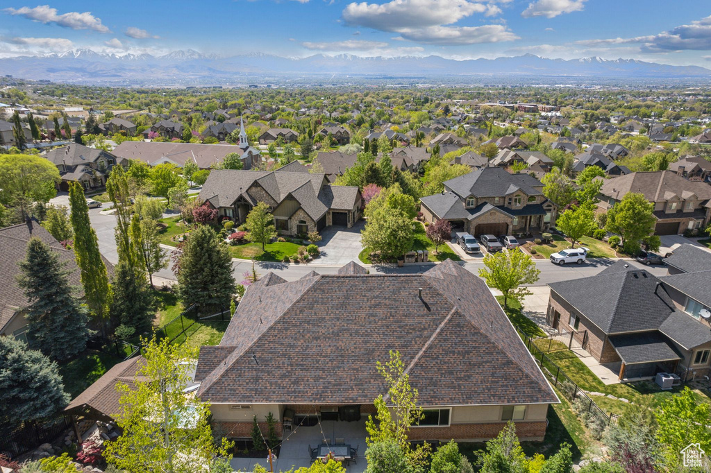 Aerial view with a residential view and a mountain view