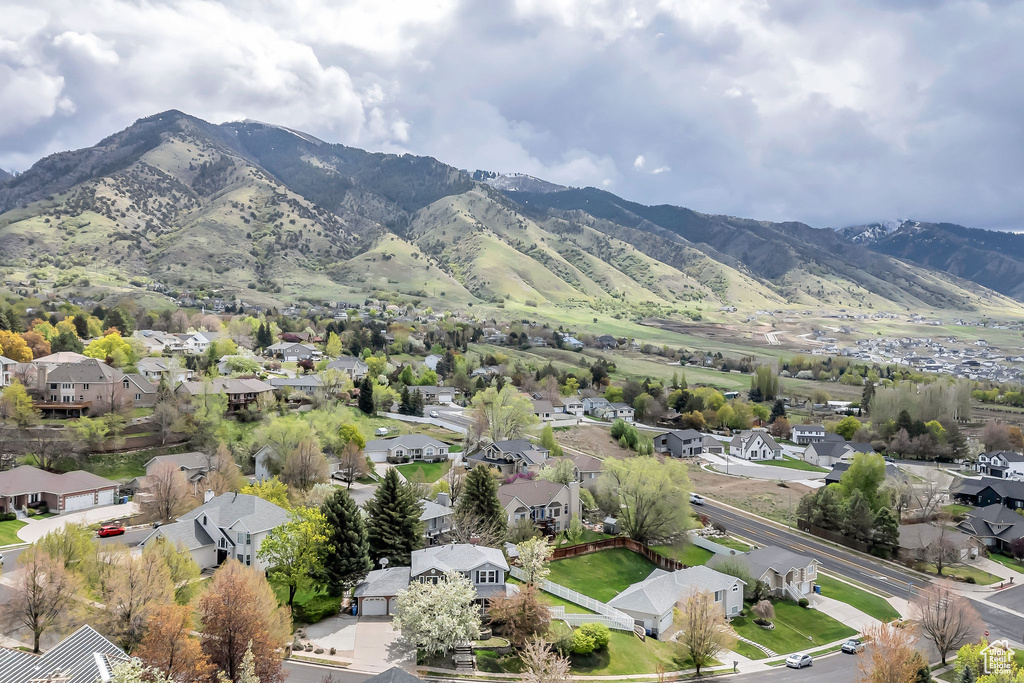 View of mountain feature featuring a residential view