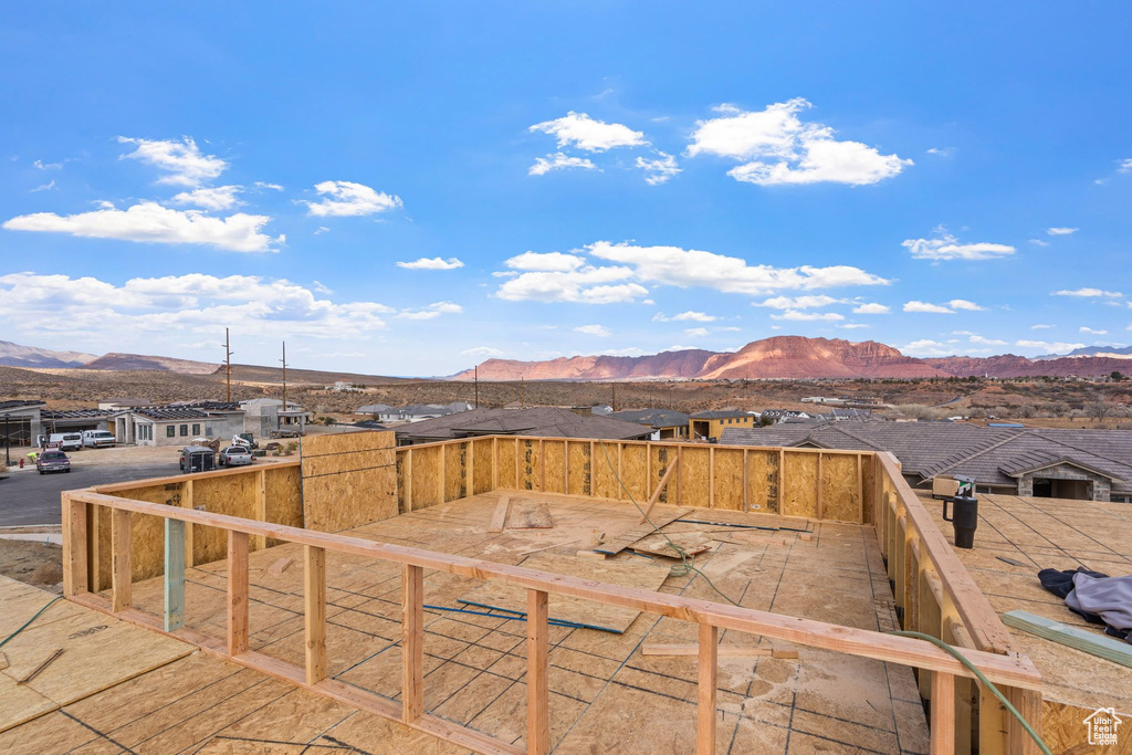 View of yard with a mountain view