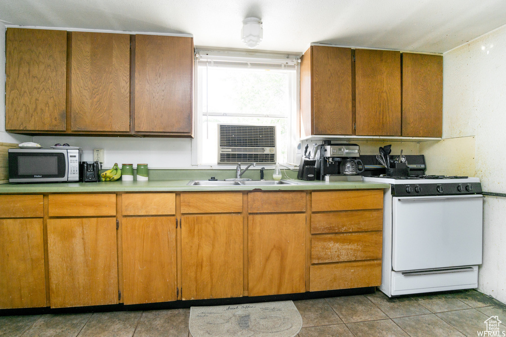 2424 S JACKSON AVE Ogden, UT 84401