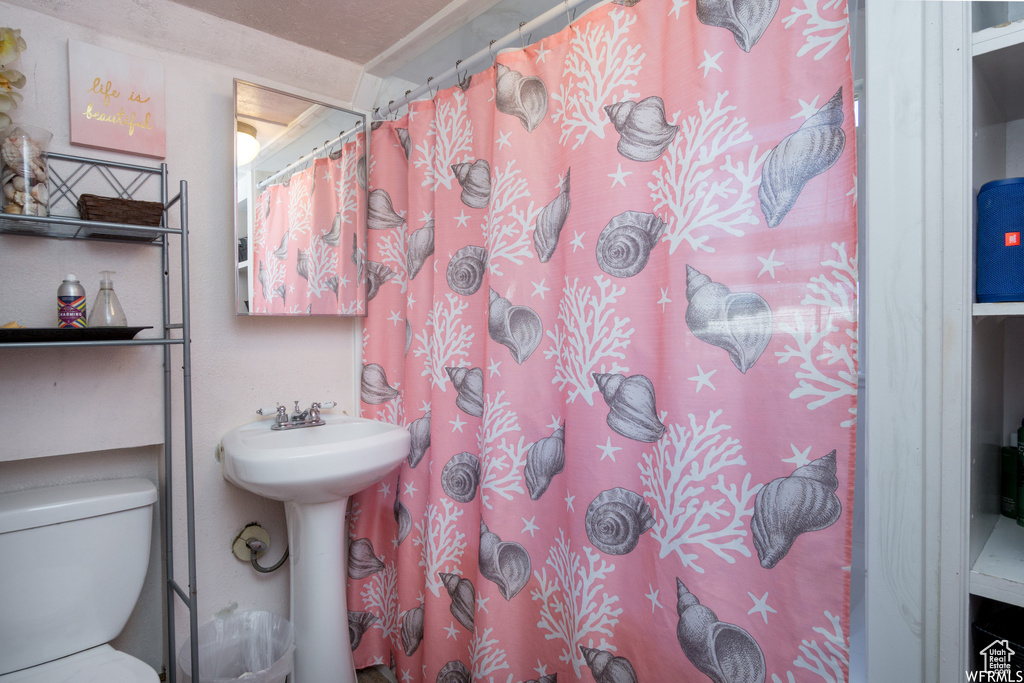 2424 S JACKSON AVE Ogden, UT 84401