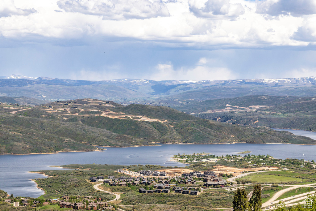 Bird's eye view of a water and mountain view