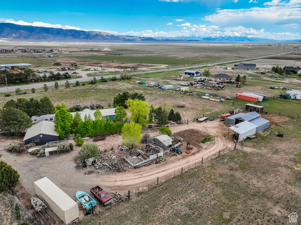 Aerial view of sparsely populated area with mountains