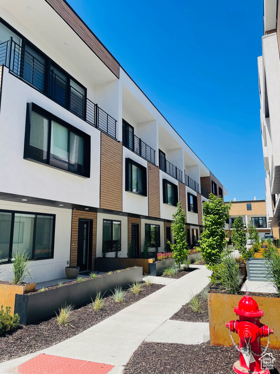 View of home\'s community