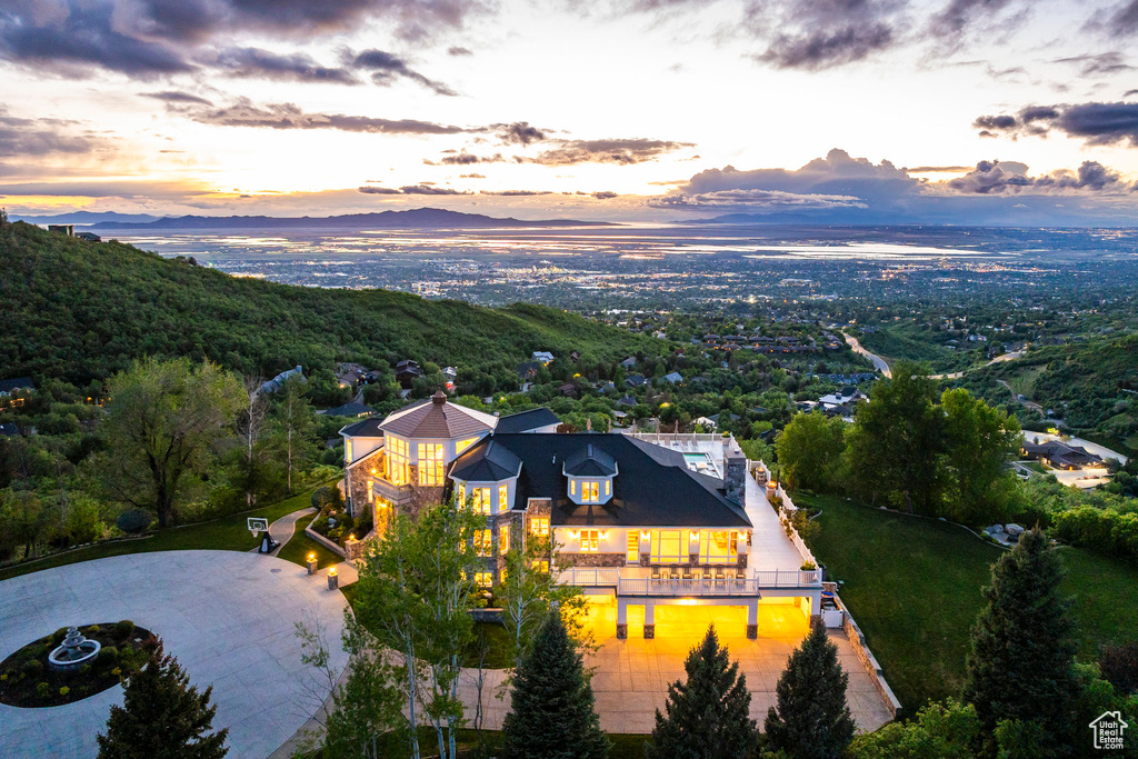 Aerial view of property and surrounding area
