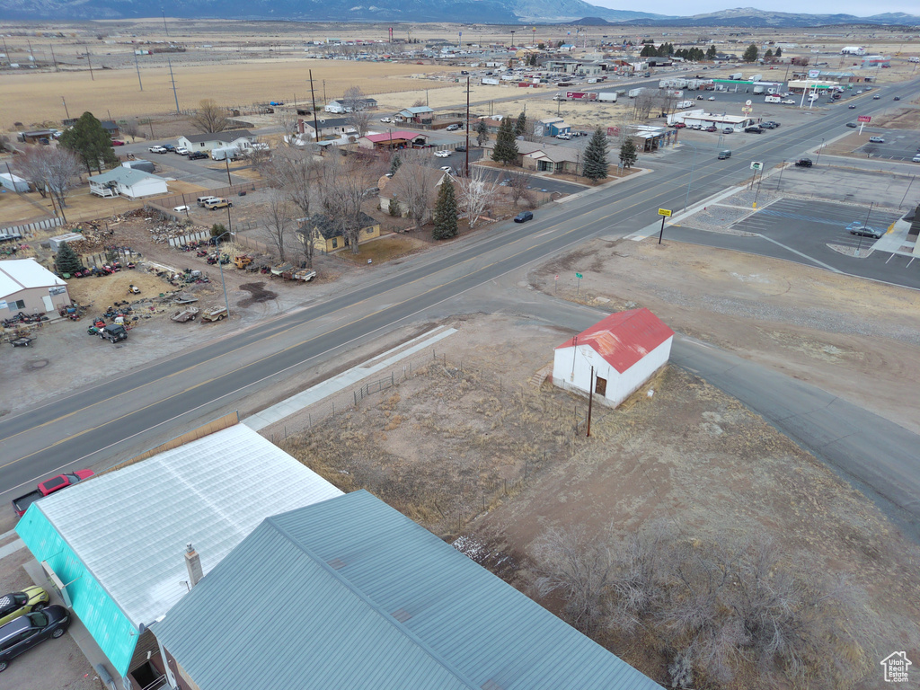 Drone / aerial view featuring a mountain view