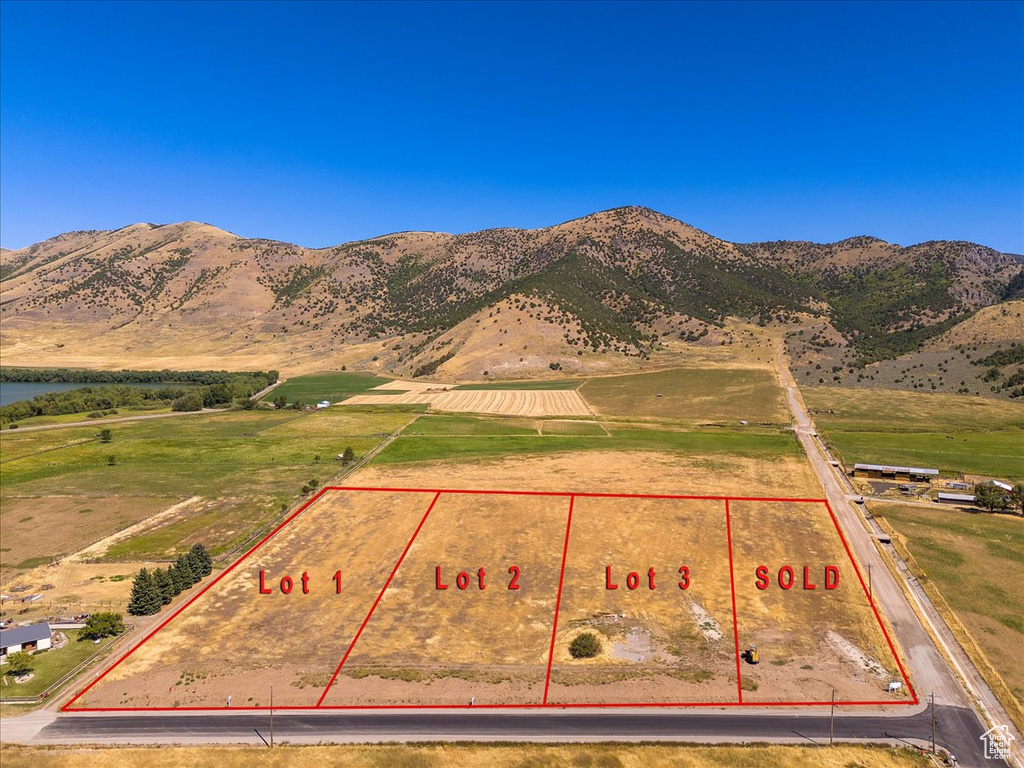 Drone / aerial view featuring a mountain view