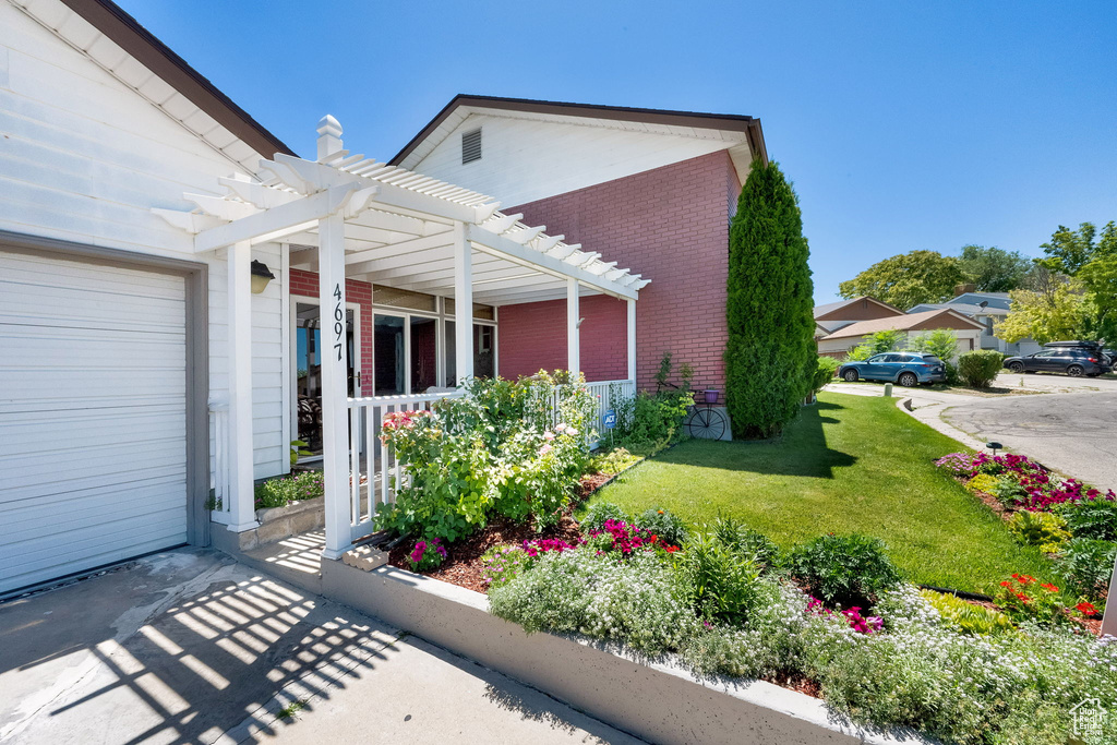 4697 W WOODCUTTER LN West Valley City, UT 84120