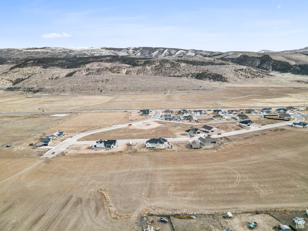 Drone / aerial view featuring a mountain view