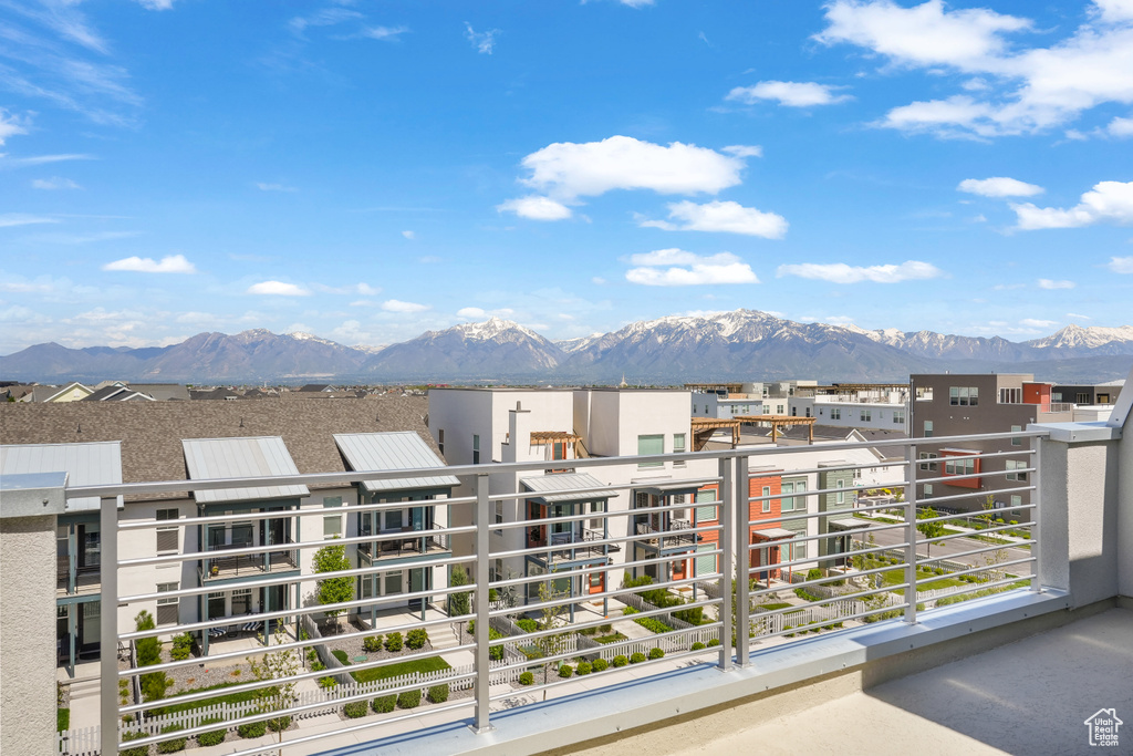 11054 S LAKE RUN RD South Jordan, UT 84009