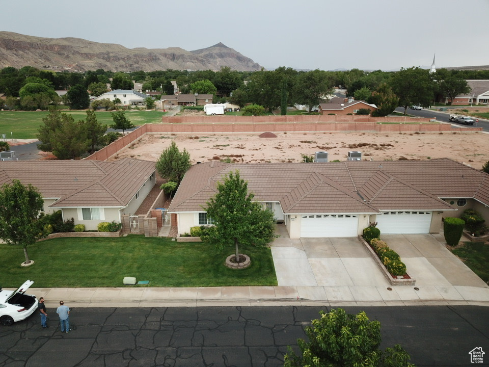 Bird's eye view with a mountain view