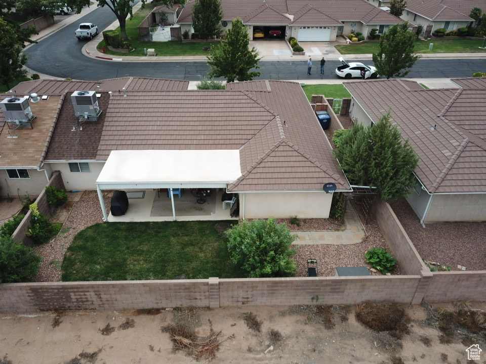 Bird's eye view with a residential view