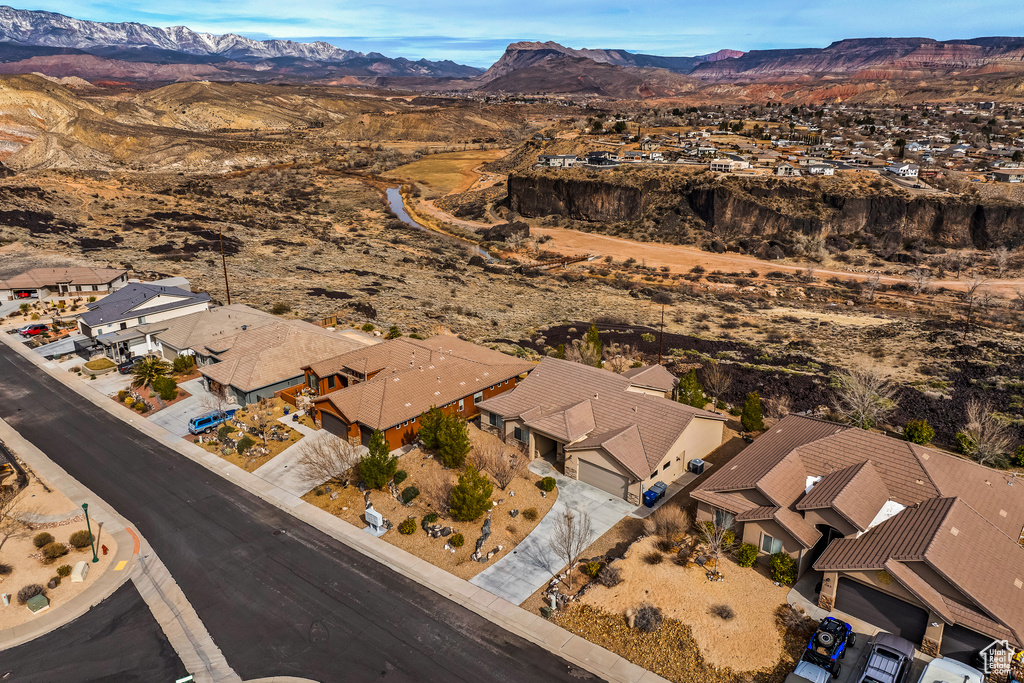 Bird's eye view with a residential view and a mountain view