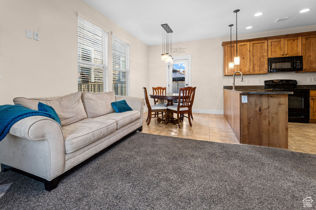 10426 S MILLERTON DR South Jordan, UT 84095