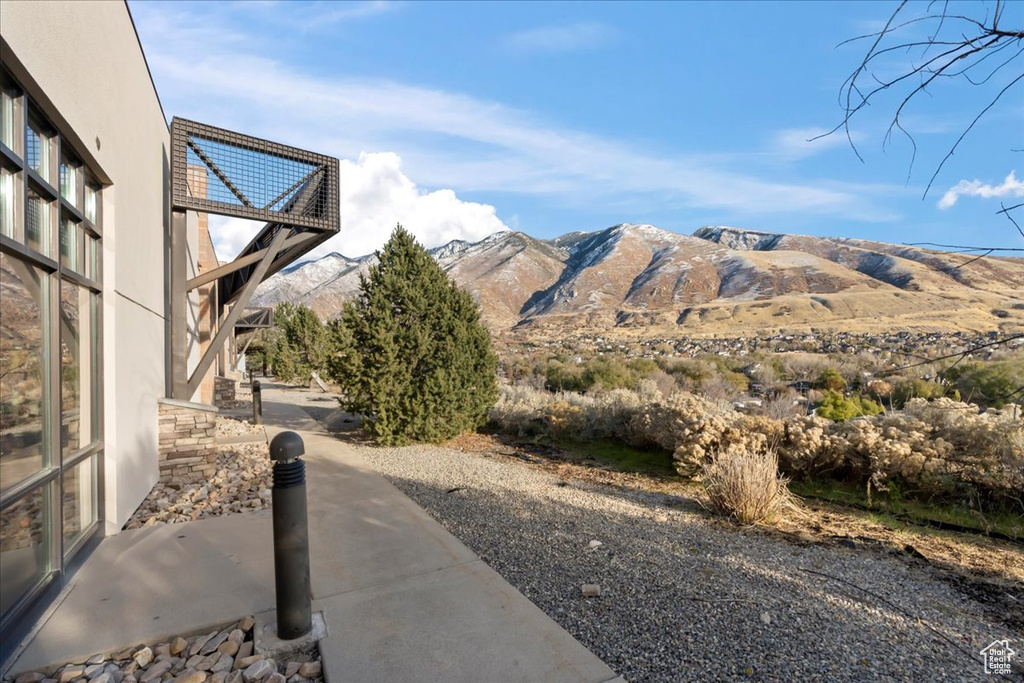 View of mountain feature