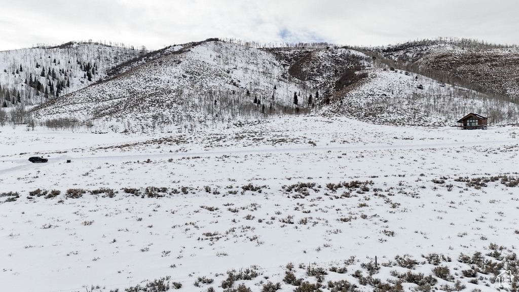 View of mountain feature