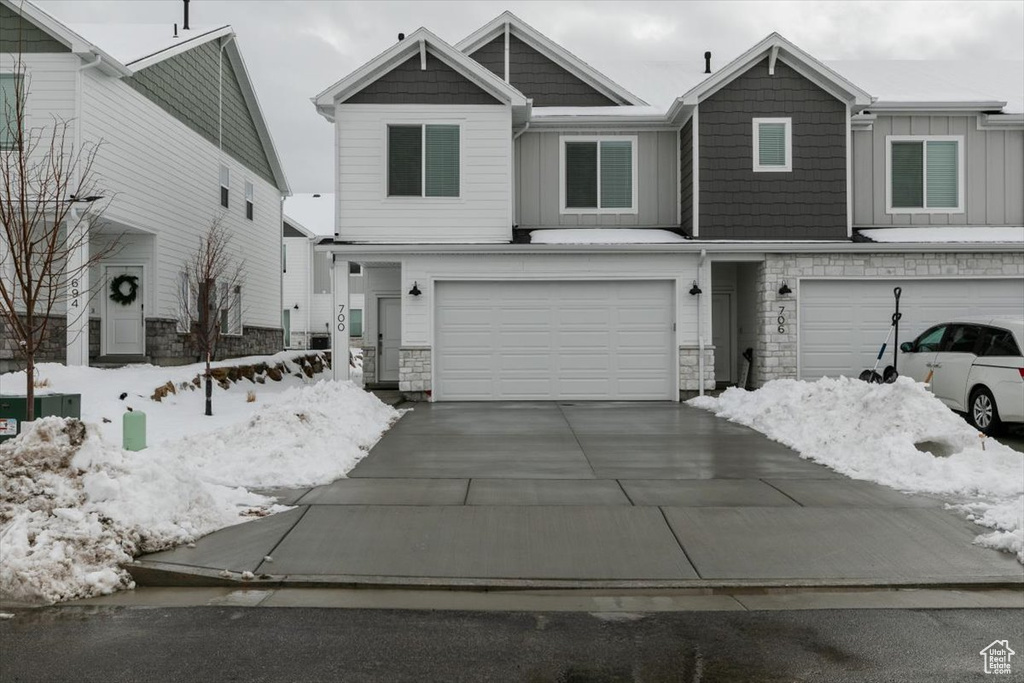 View of front facade with a garage